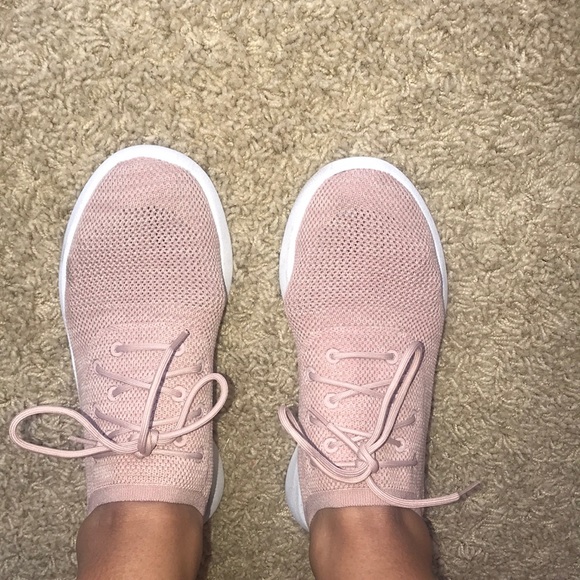 colored tennis shoes